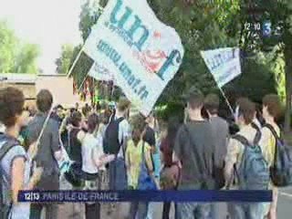 Chaîne humaine contre la destruction de la Cité U d'Antony