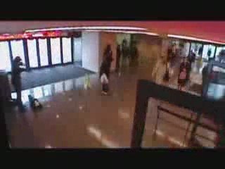 Metrodaki kemancı. İşte ilginç deney!