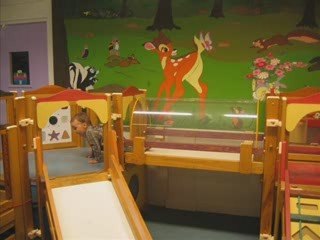 Aodren avec Dina, l'assistante maternelle, 2008-2009