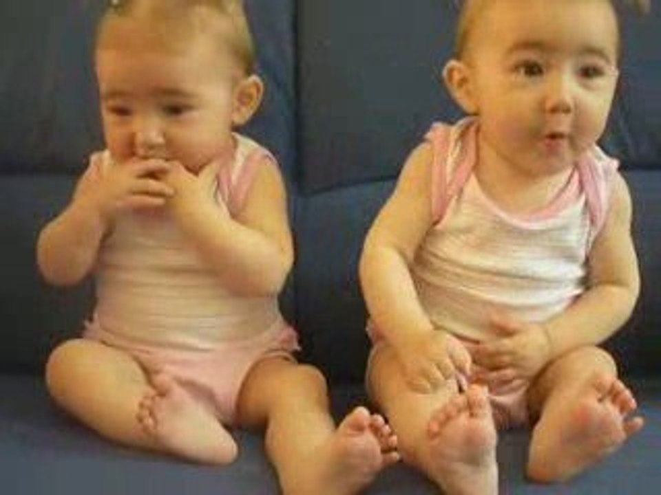 Les filles dansent ... timidement hihi