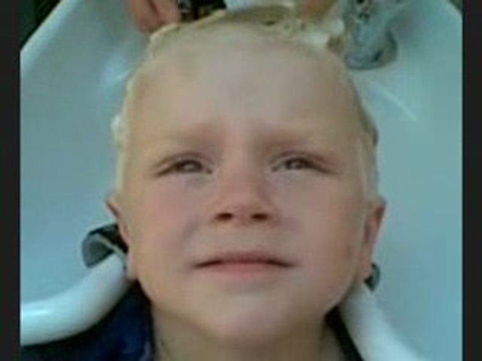 NOAH CHEZ LE COIFFEUR