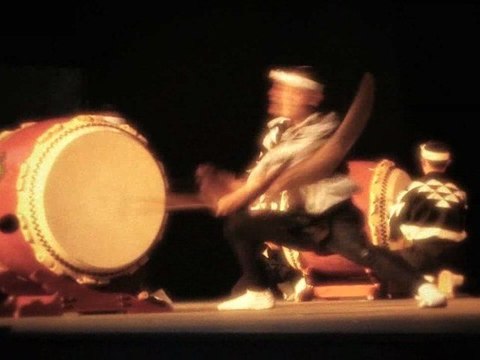 Les Tambours japonais font vibrer Les Nuits