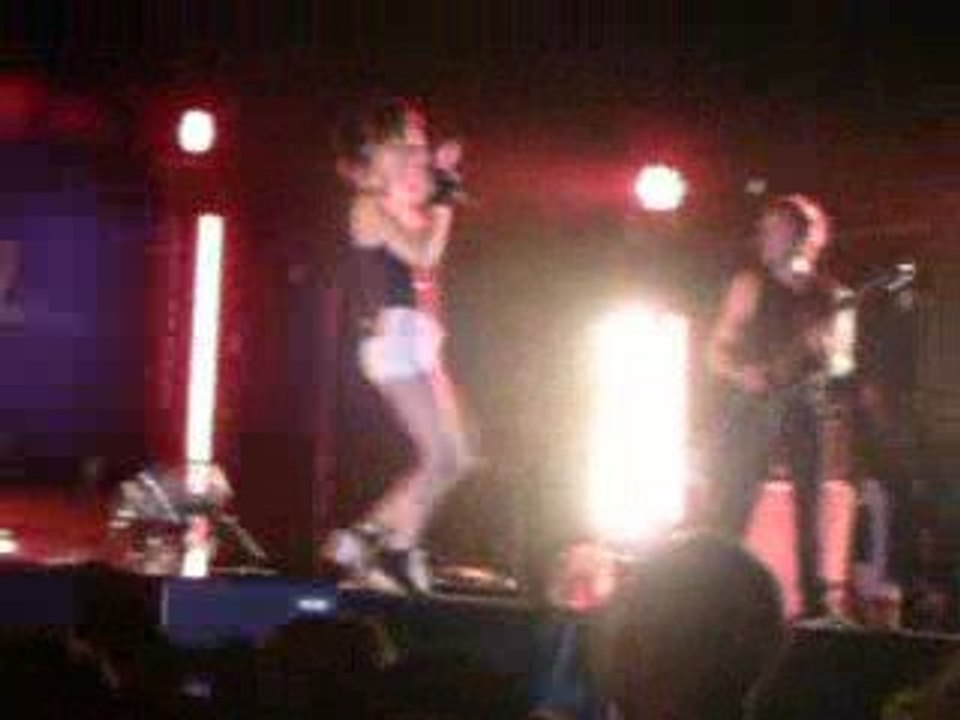 Lova Lova de Superbus au Stade Tropenas de Montélimar