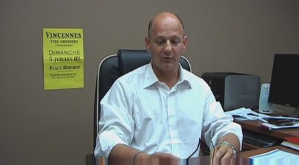 Vincennes : Vide grenier à Vincennes place Diderot.