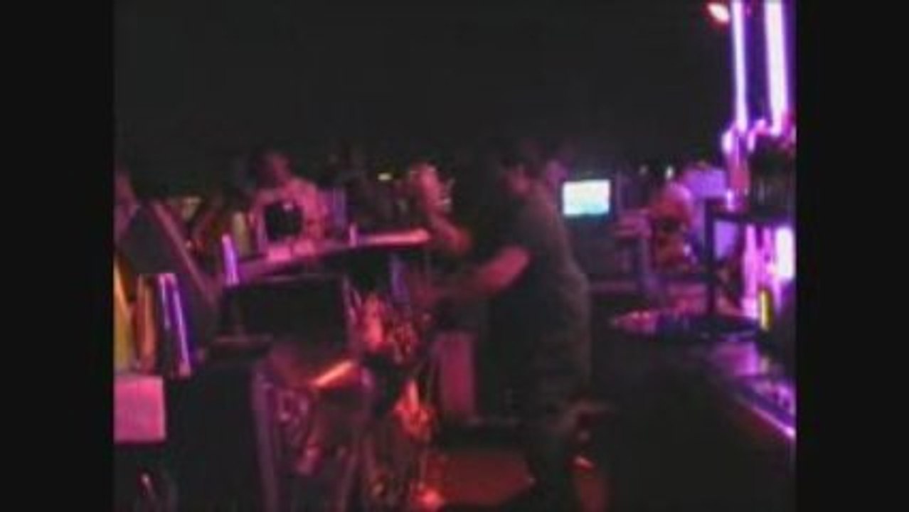 Soirée Poker770 au Voodoo: le show des Barmen