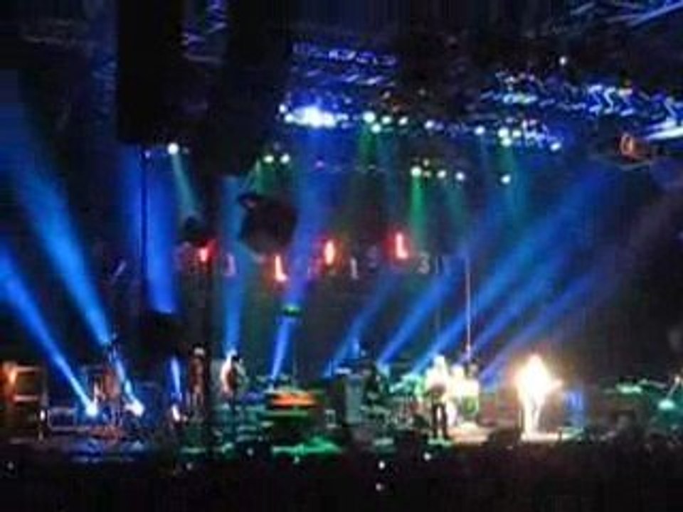 Neil Young au Zenith à Paris 09.Like a Hurricaine