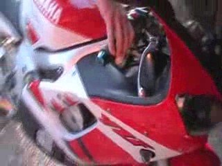 Accélérations YAMAHA R6 Libre avec pot DEVIL