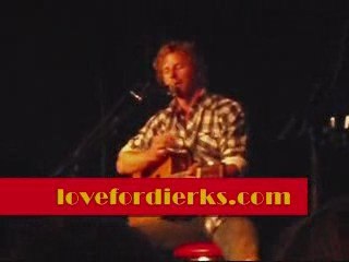 DIERKS BENTLEY SINGS DON'T LEAVE ME IN LOVE