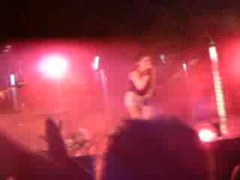 Gogo Dance Show de Superbus au Stade Tropenas de Montélimar