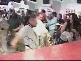 FLASHMOB SUR U CAN T TOUCH THIS DE  MC HAMMER