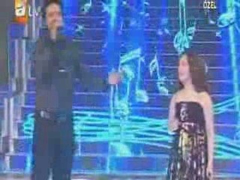 Aycan Çelik Emre Altuğ Gidecek Yerim mi Var Bir Şarkısın Sen