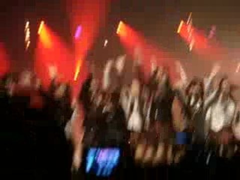 [2/26] Japan Expo 2009 - AKB48 Aitakatta 1/3