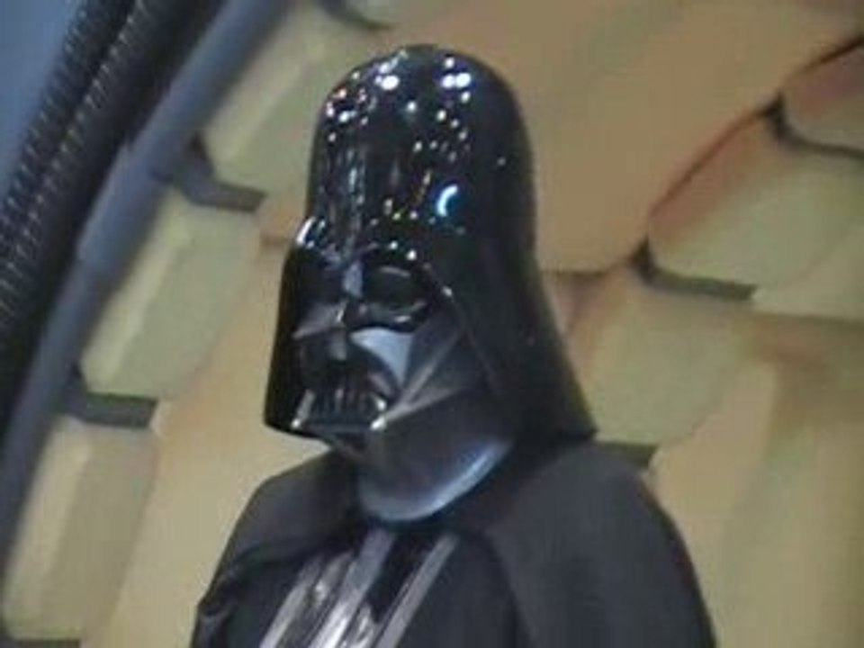 Dark Vador et R2D2 en vrai