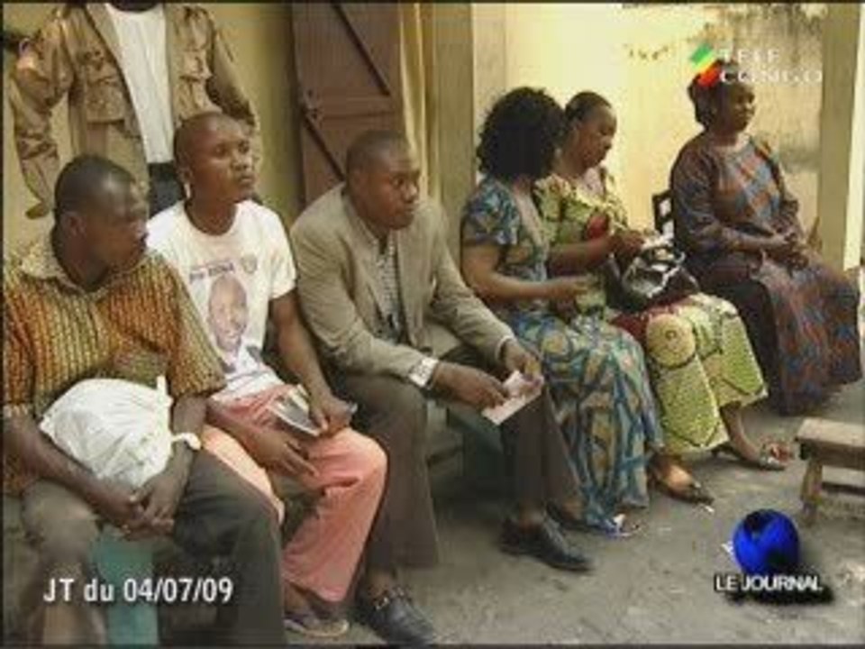 Jean Ebina rend visite aux personnes du 3e âge