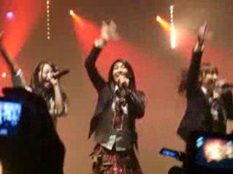 [4/26] Japan Expo 2009 - AKB48 Aitakatta 3/3