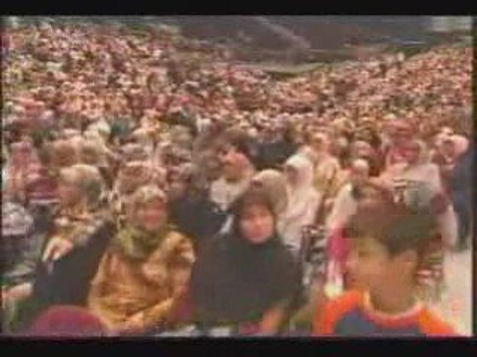 Makkah93 présente Somaya Abdul Aziz sourate Al Alaq n°96