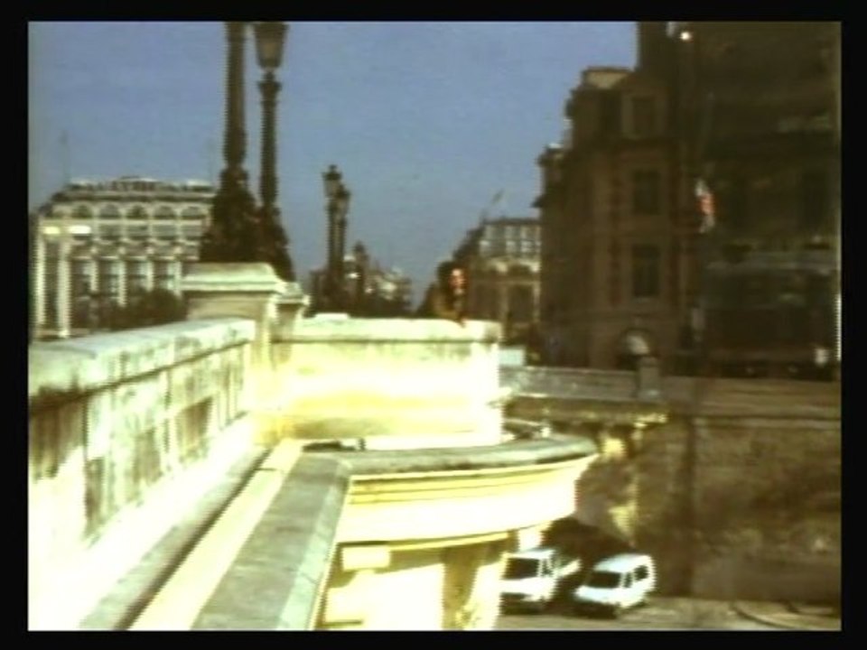 Film "AU-DELA DE MES PEINES" (Charles Borrett) - 2003