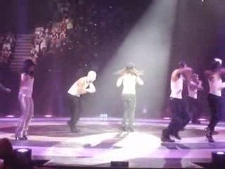 Britney Spears - Mannequin (Paris 05/07/2009)