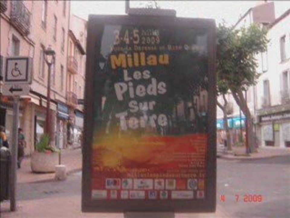 LES PIEDS SUR TERRE - MILLAU 2009