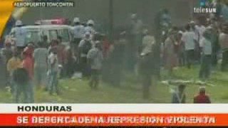 Represión en el aeropuerto de Tegucigalpa