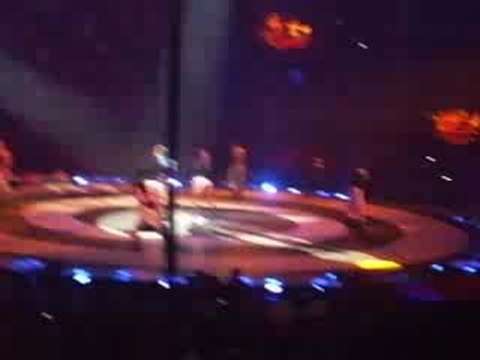 Britney spears If U Seek Amy , Circus Tour 2009 Paris Bercy