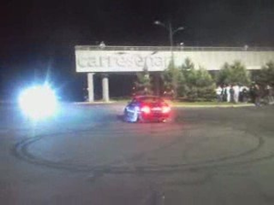 Drift M3 Carré Sennart drift jusqu'a éclatement des pneus!!!