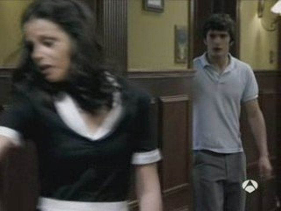 Ivan descubre a Maria y se la llevan al psiquiatrico