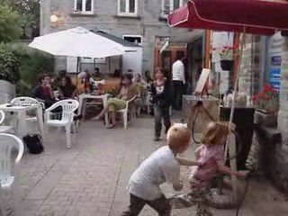 michel z et les enfants qui dansent