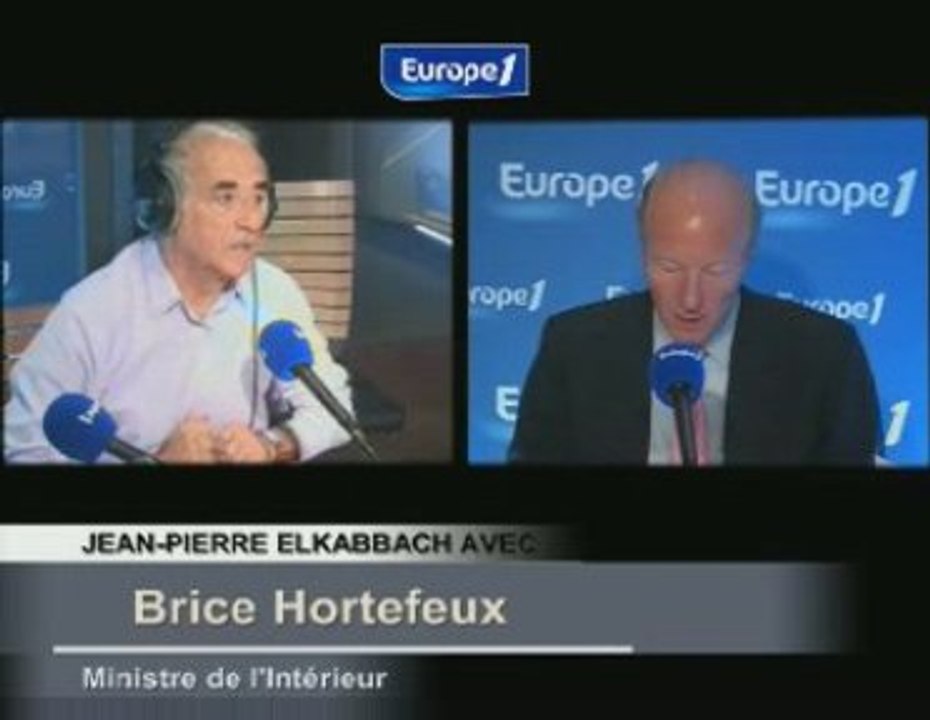 Hortefeux veut "assurer la tranquillité des honnêtes gens"