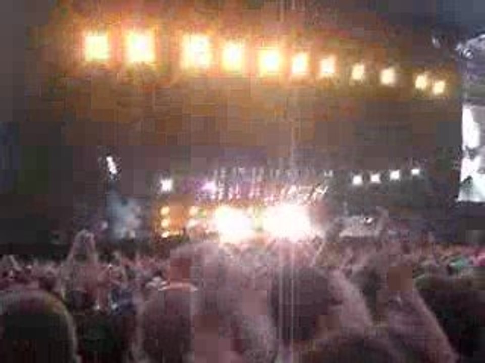 Nine Inch Nails - Hand That Feeds