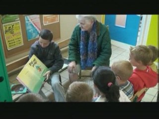 Lecture au foyer des ainés de Sallaumines