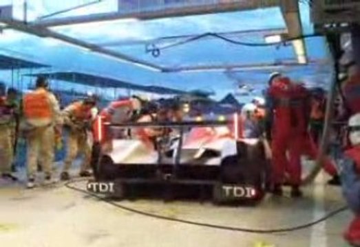 24h du Mans Auto 2009 - arrêt au stand audi TDI