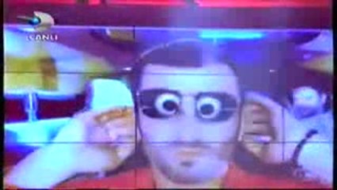 Atiye Deniz-Salla[Disko Krali Canli Performans 04.07.09]