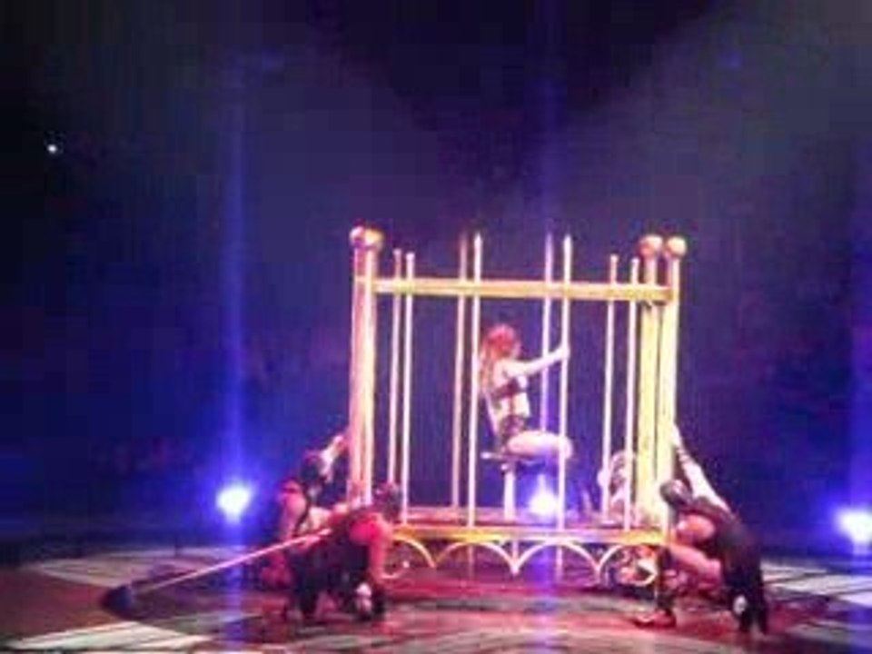 BRITNEY SPEARS " Circus / Piece of me " - PARIS - 6/7/09