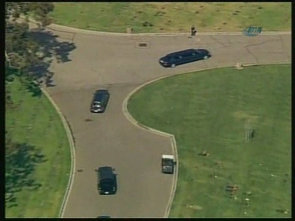 Pop'un Kralı, Anma Töreni İçin Staples Center'da