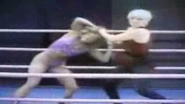 Tina Ferrari vs Ninotchka (GLOW Wrestling)