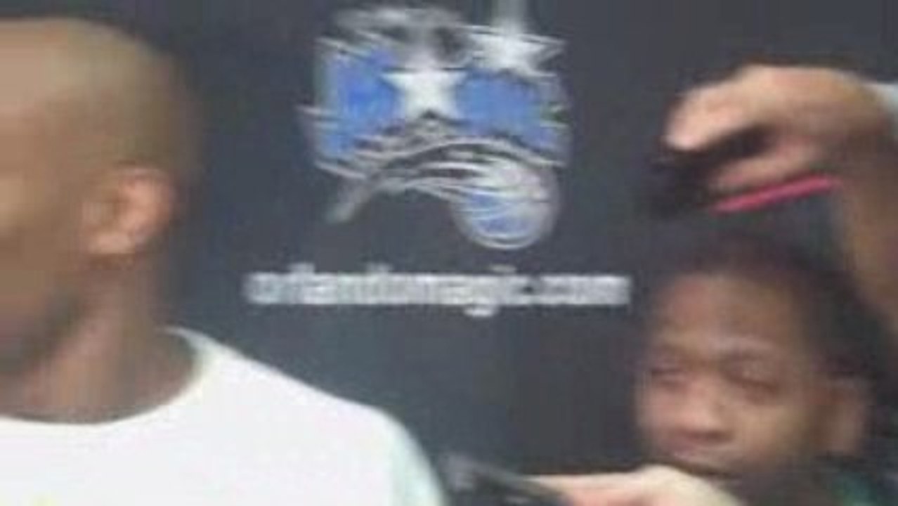 Dwight Howard has some fun with new Magic player Vince Carte