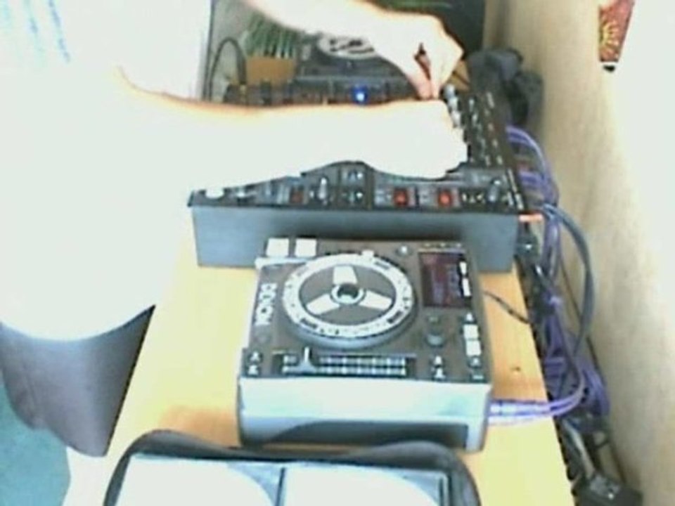 mix dj Fred Caen Techno Behringer Djx 750 Denon dns 1000
