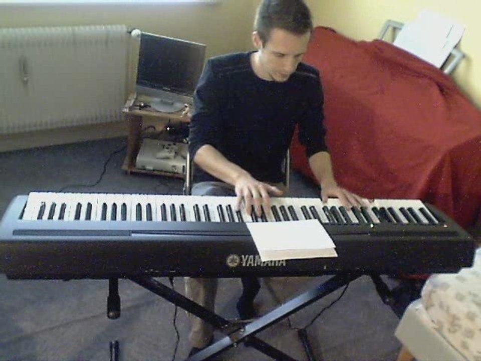 everybody hurts REM slow piano/voix