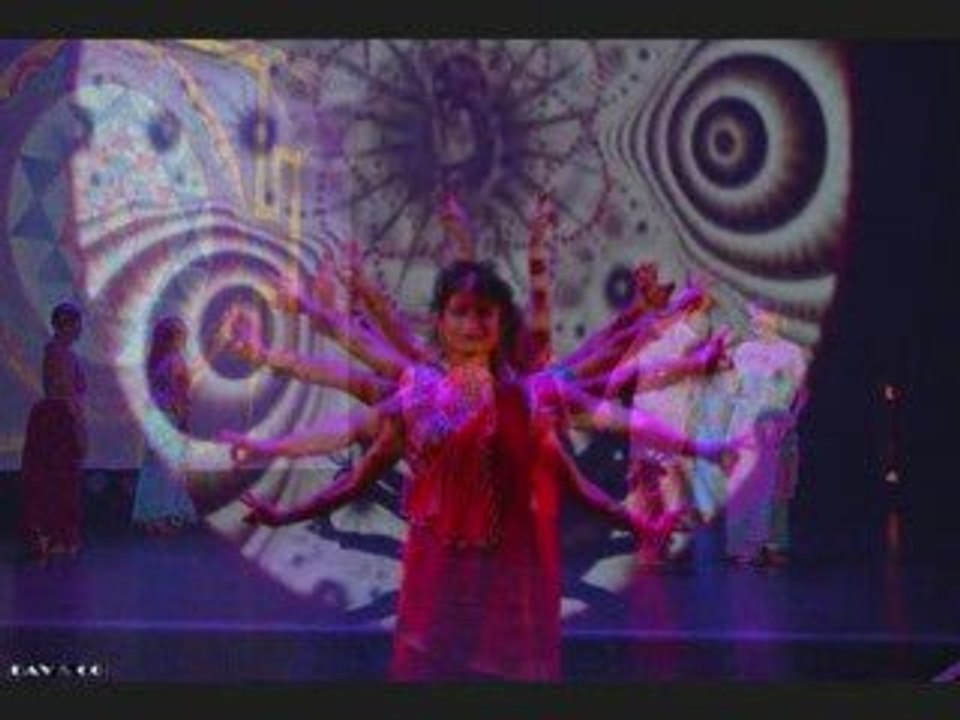 Diaporama photos - Gala de danse 2009 - La boîte de Pandore - Anamorphose