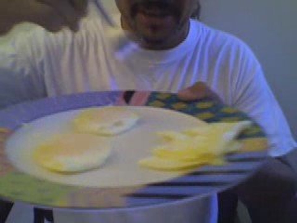 Egg Yolks....sick!!!!! I love eggs but hate yolk!