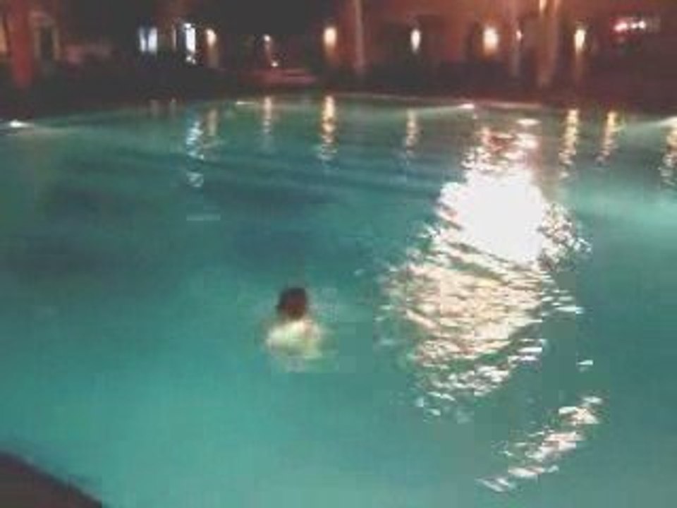 PISCINE NUIT