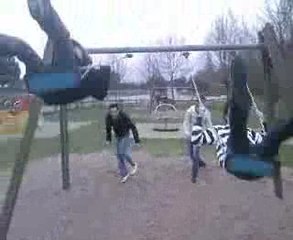 Concours de balancoires XD celui qui va le plus haut