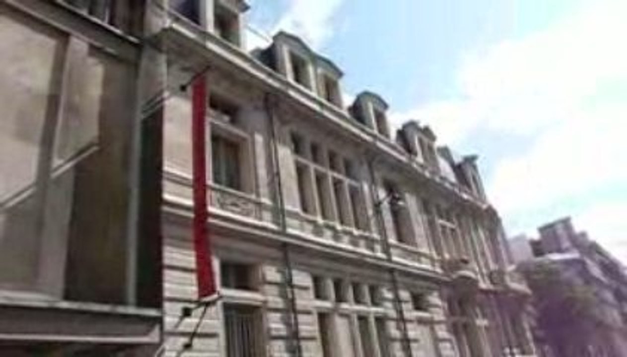 Opéra dans les rues de Paris