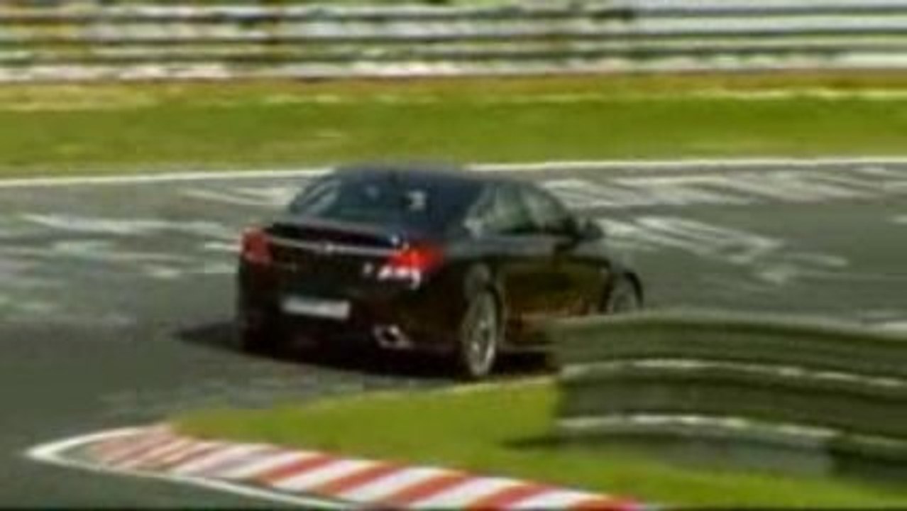 Opel Insignia OPC auf dem Nürburgring