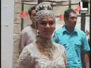 Rakhi consults astrologer