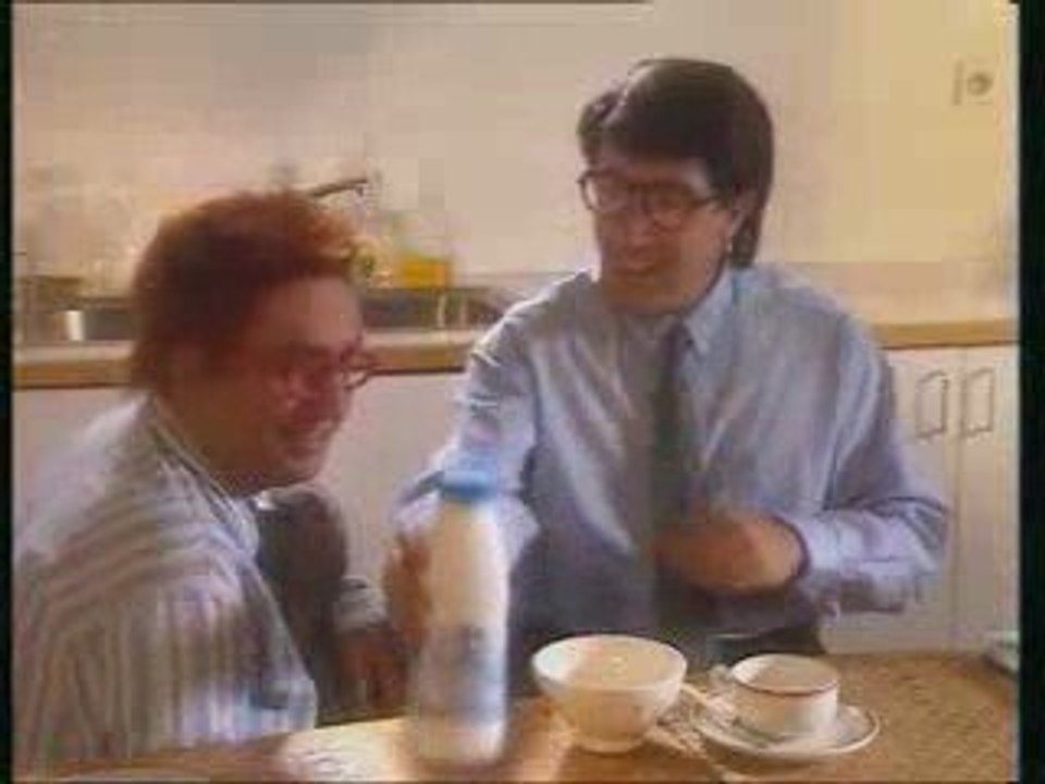 Les Nuls (c'est quoi cette bouteille de Lait?)