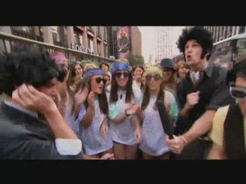 Jonas Brothers - Clip SOS