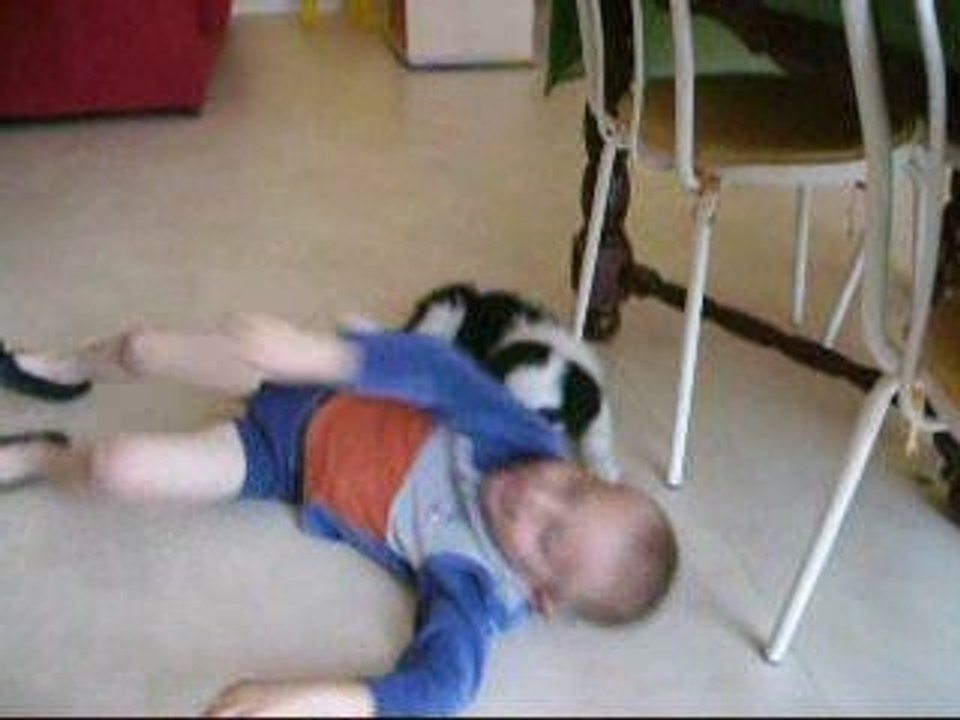 Anthony et Elmut en pleins calins lol