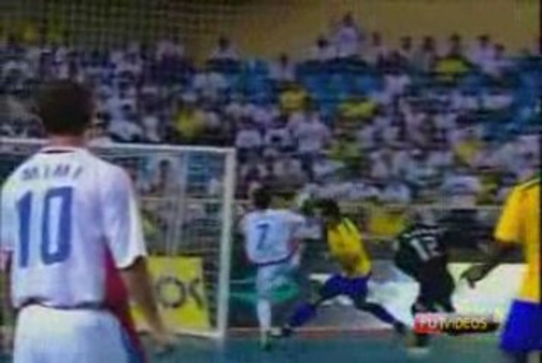 Futsal_-_Brasil_12x0_Rom_nia___Falc_o_faz_um